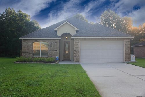 23372 Conifer Dr, Denham Springs, LA, 70726-8209 | Card Image