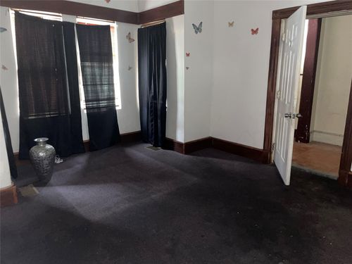 14 S Miller St, Newburgh, NY, 12550-4907 | Card Image