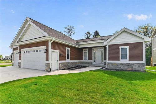 80 Oak Ridge Trl, DEERFIELD, WI, 53531-9358 | Card Image