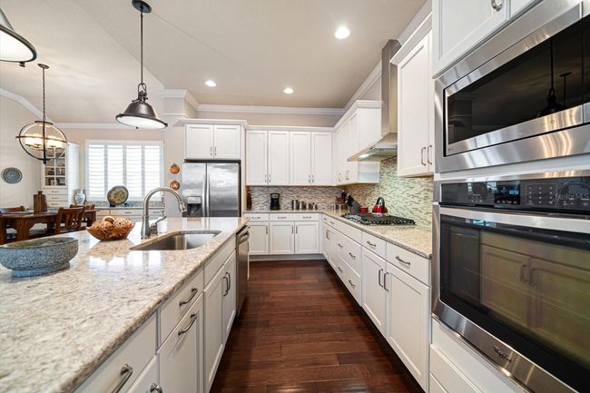 13917 Kingfisher Glen Dr, House other with 2 bedrooms, 3 bathrooms and null parking in LITHIA FL | Image 13