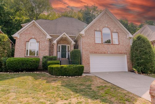 7040 Wild Iris Dr, Nashville, TN, 37221-5102 | Card Image
