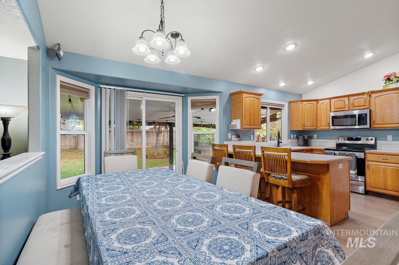 Elmsprings St, Boise, ID 83713