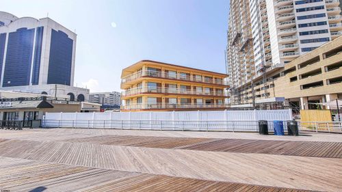apt-214-108 S Montpelier Ave, Atlantic City, NJ, 08401-6248 | Card Image