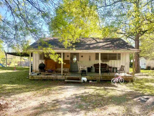 7521 Puntes Ln, Silsbee, TX, 77656-6662 | Card Image