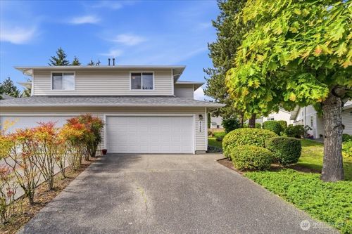 b-4726 Ne 18th Pl, Renton, WA, 98059 | Card Image
