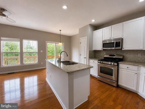 21002 Kittanning Ln, ASHBURN, VA, 20147-6464 | Card Image