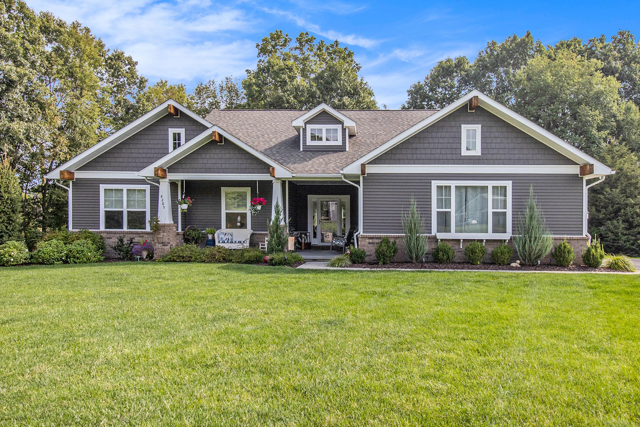Meadow Creek Ln, Pinckney, MI 48169