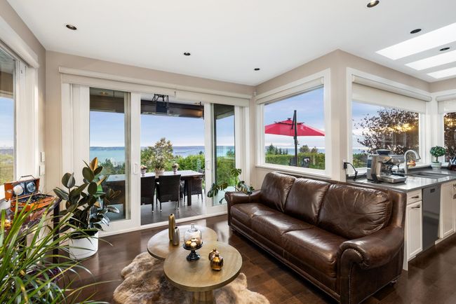 2278 Orchard Lane, House other with 7 bedrooms, 4 bathrooms and 6 parking in West Vancouver BC | Image 23