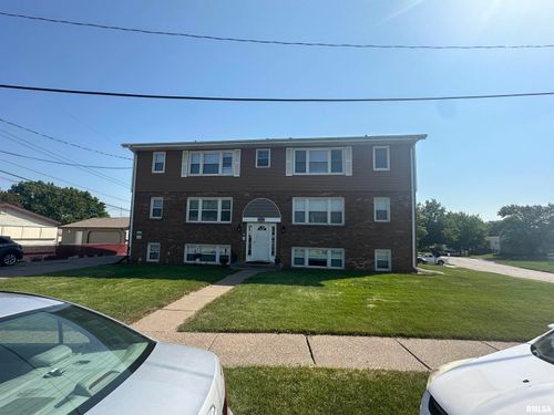 2705 N Lincoln Ave, Davenport, IA, 52804-1442 | Card Image