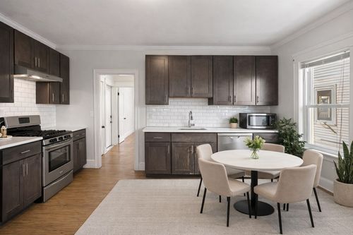 2r-193 Florence St, Boston, MA, 02131 | Card Image