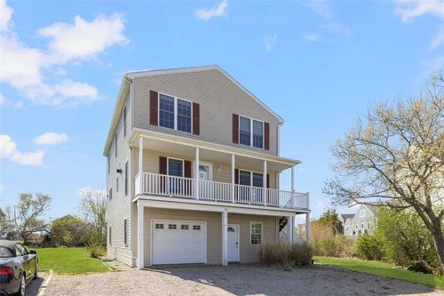 42 Spruce Ave, Narragansett, RI, 02882-6022 | Card Image