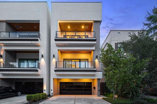 207 Birdsall St, Houston, TX, 77007-8107 | Card Image