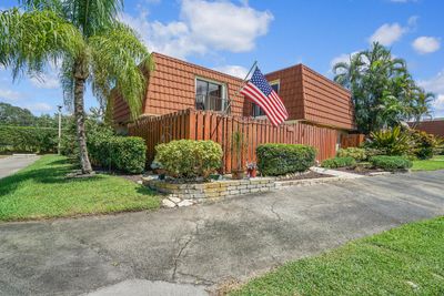 60-B - 3429 San Bernadino Drive, Home with 2 bedrooms, 2 bathrooms and null parking in Delray Beach FL | Image 2