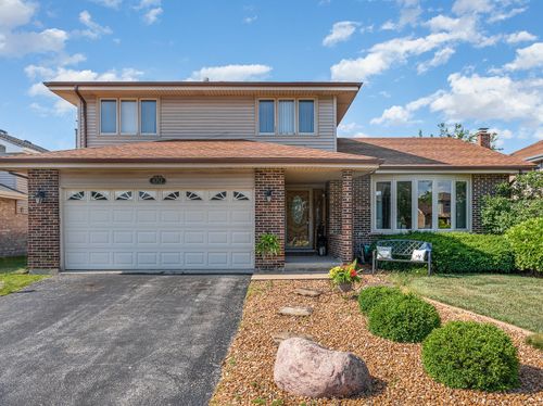 8712 Carriage Ln, Tinley Park, IL, 60487-7629 | Card Image