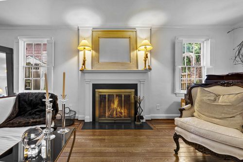 1522 Dale Dr, SILVER SPRING, MD, 20910-1502 | Card Image