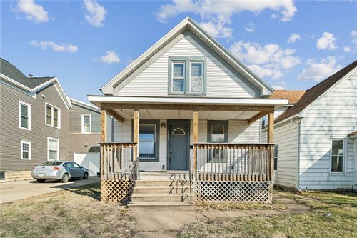 452 8th Ave Sw, Cedar Rapids, IA, 52404-5823 | Card Image