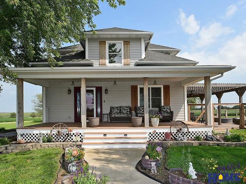 5424 S 38th Rd, Cortland, NE, 68331-8107 | Card Image
