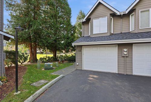 12-321 Se Orchard Drive, North Bend, WA, 98045 | Card Image