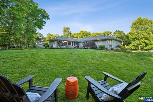 95 Yantacaw Brook Road, Montclair, NJ, 07043 | Card Image