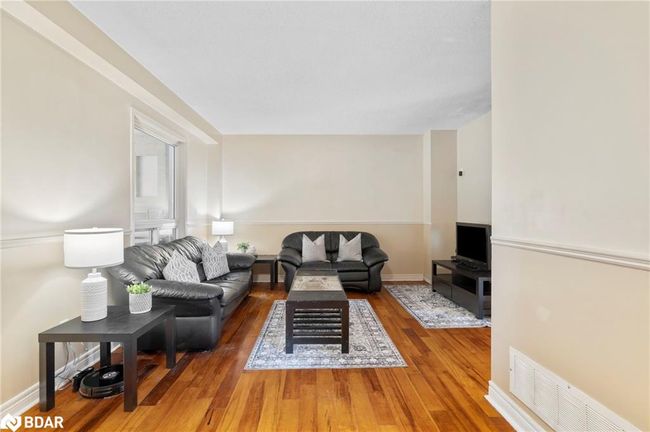 462 Haines St, House other with 3 bedrooms, 3 bathrooms and 3 parking in Beeton ON | Image 9