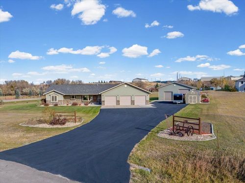 1828 Mineral Pl, Spearfish, SD, 57783-6000 | Card Image