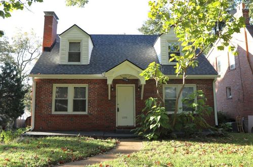 7710 Saint Albans Ave, Richmond Heights, MO, 63117-2007 | Card Image