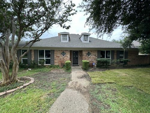 8639 Clover Meadow Dr, Dallas, TX, 75243-7626 | Card Image
