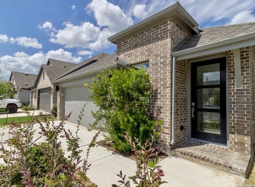 311 Balaton Lk, New Braunfels, TX, 78130-0634 | Card Image