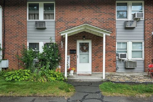 125-125 Manor Ct, Springfield, MA, 01118-2449 | Card Image