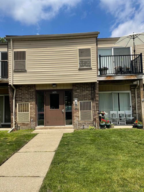 38210 Fairway Ct, Clinton Twp, MI, 48038-3492 | Card Image