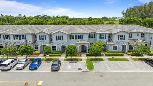 2668 Se 19th St, Homestead, FL, 33035-1925 | Card Image