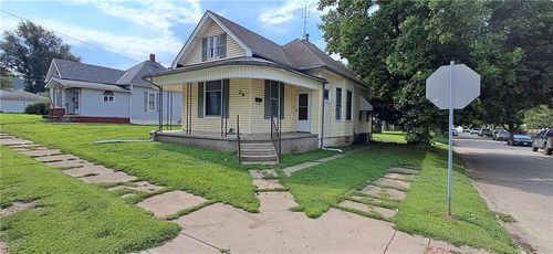 26 E Valley St, Saint Joseph, MO, 64504-2158 | Card Image