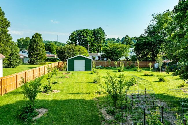 461 S Shady Ave, House other with 3 bedrooms, 3 bathrooms and null parking in Damascus VA | Image 19
