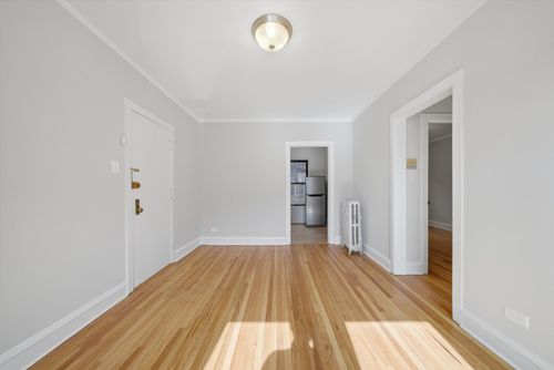1gg-2706 N Spaulding Street, Chicago, IL, 60647 | Card Image