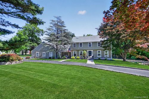 3 Truman Ct, Middletown, NY, 10940-4512 | Card Image