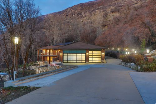 383 500, Farmington, UT, 84025-3306 | Card Image