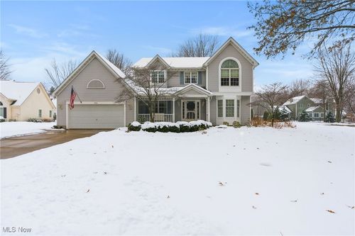 752 Firestone Dr, Avon Lake, OH, 44012-2700 | Card Image