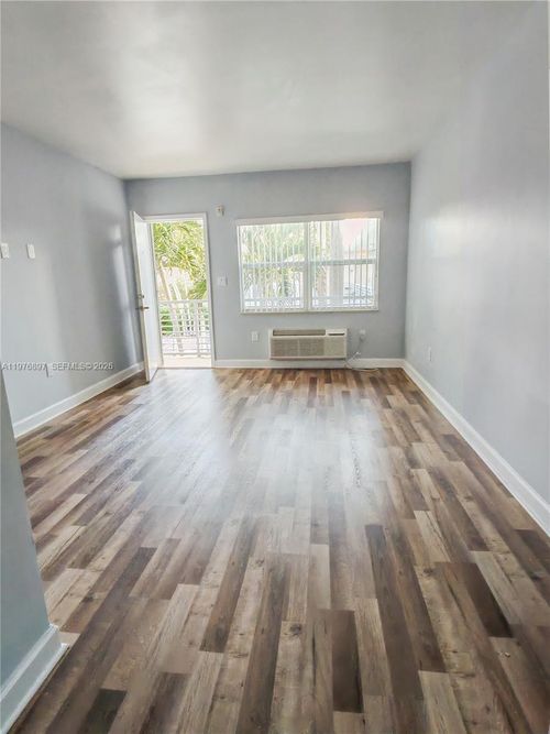 apt-211-8000 Ne Bayshore Ct, Miami, FL, 33138-6346 | Card Image