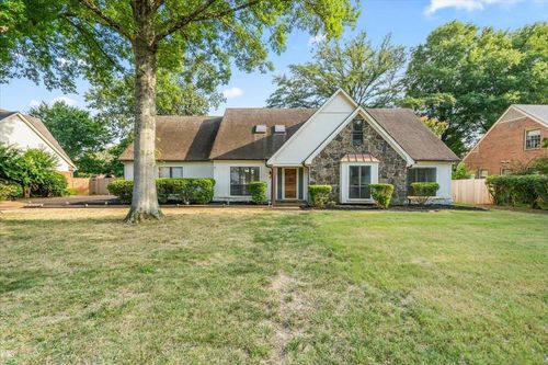 7559 Cross Village Dr, Germantown, TN, 38138-7043 | Card Image