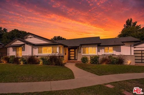 9449 Forbes Ave, Northridge, CA, 91343 | Card Image