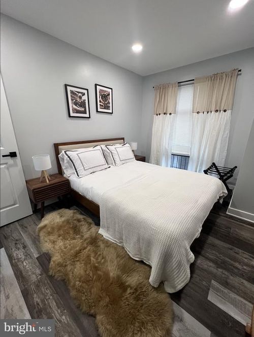 3-1328 S 6th St, PHILADELPHIA, PA, 19147-5832 | Card Image