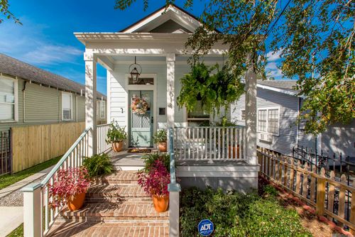 1614 Eagle St, New Orleans, LA, 70118 | Card Image