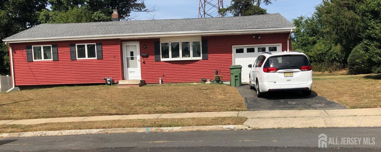 Adele Ct, Edison, NJ 08817