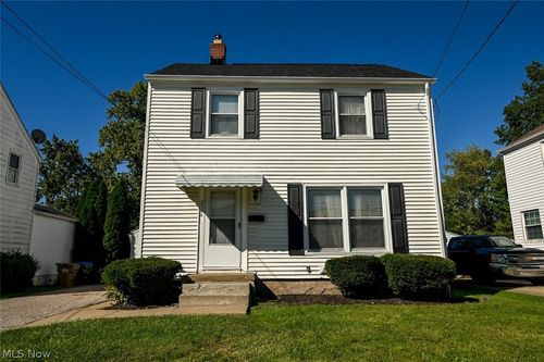 2564 8th St, Cuyahoga Falls, OH, 44221-2412 | Card Image