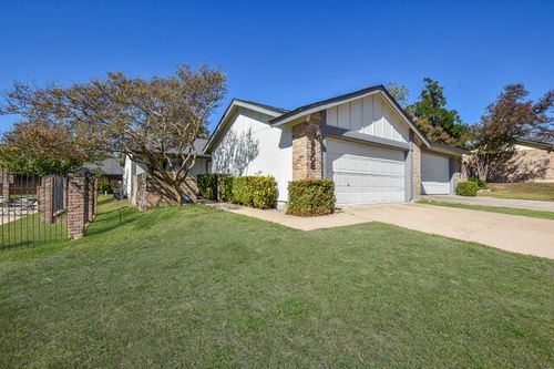 9308 Singing Quail Dr, Austin, TX, 78758-6133 | Card Image