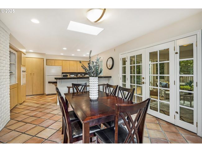 764 10 Th St, House other with 3 bedrooms, 3 bathrooms and 2 parking in Lake Oswego OR | Image 16