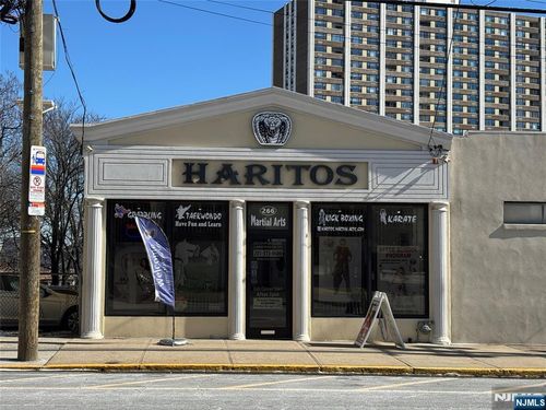 266 Palisade Ave, Cliffside Park, NJ, 07010-1220 | Card Image