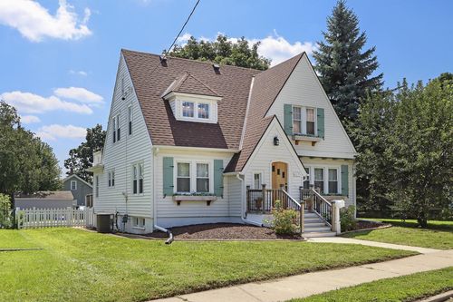 417 W State Street, Burlington, WI, 53105 | Card Image