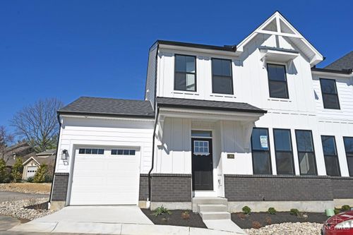 11695 7 Gables Rd, Symmes Twp, OH, 45249-1762 | Card Image