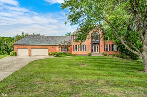 695 Saint Louis Dr, Crawfordsville, IN, 47933 | Card Image